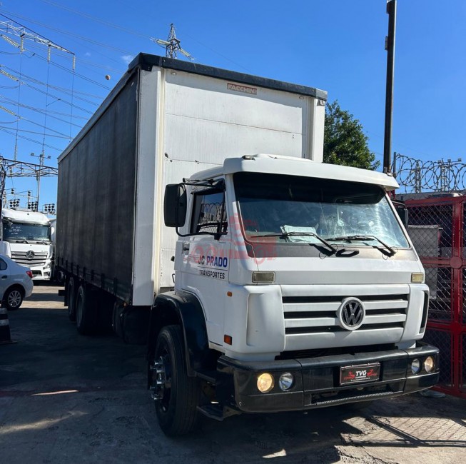 VW 24.220 6X2 2007