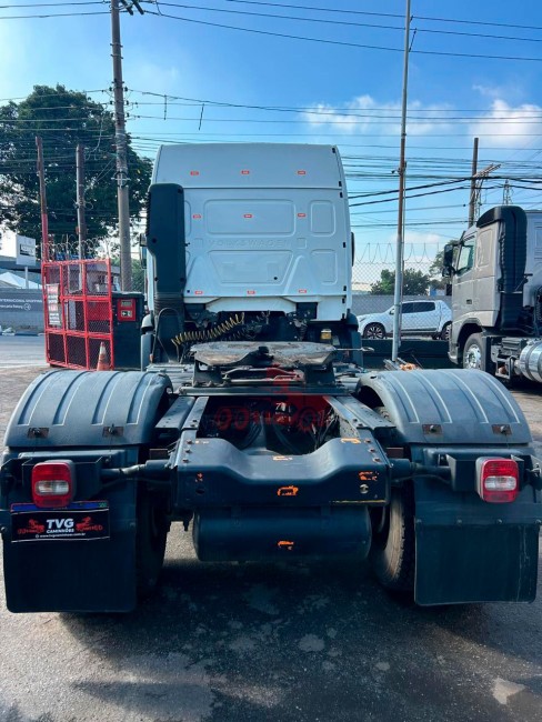 VW 19-330 4x2 2022