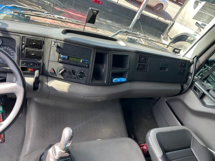 VW 19-330 4x2 2022