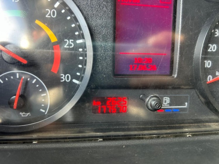 VW 19-330 4x2 2022