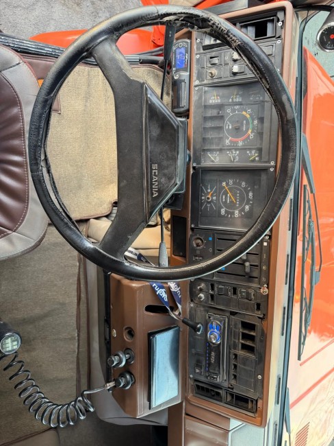 Scania 112H 320 4x2 1985