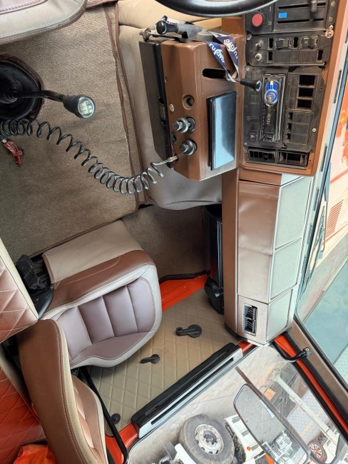Scania 112H 320 4x2 1985