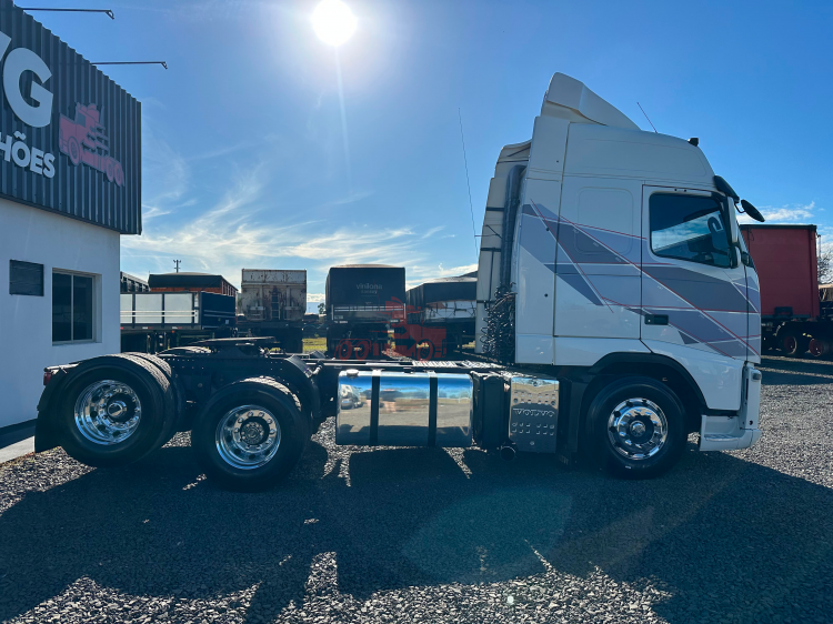FH420 Globetrotter 6x2 2012
