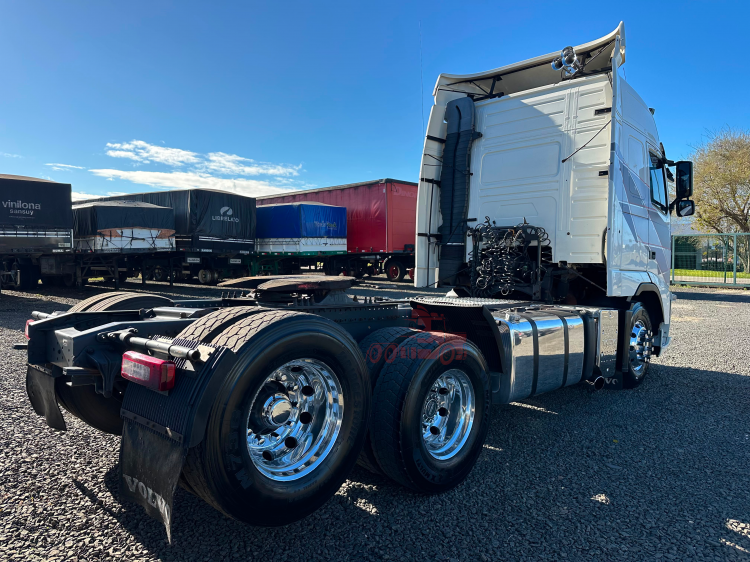 FH420 Globetrotter 6x2 2012