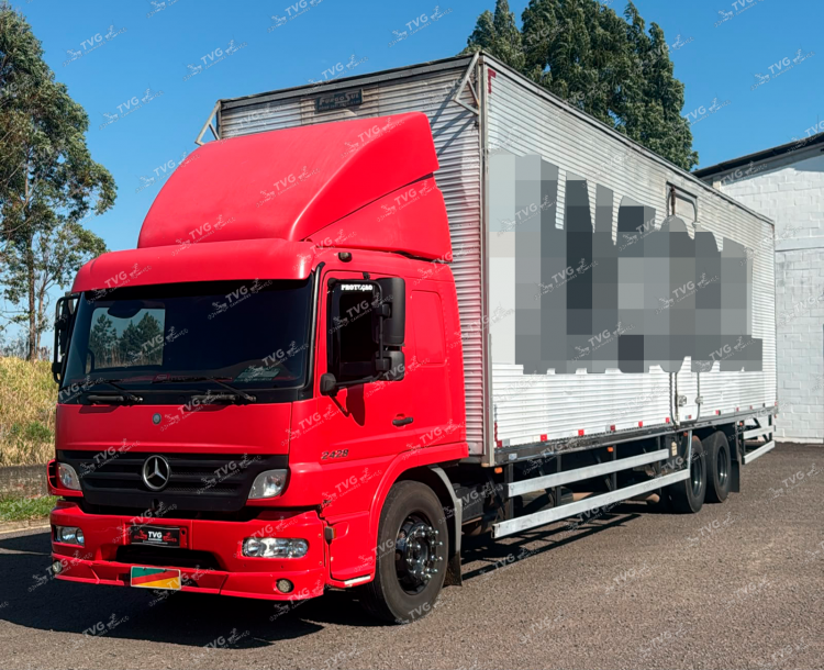 MB ATEGO 2429 6X2 2010/2011