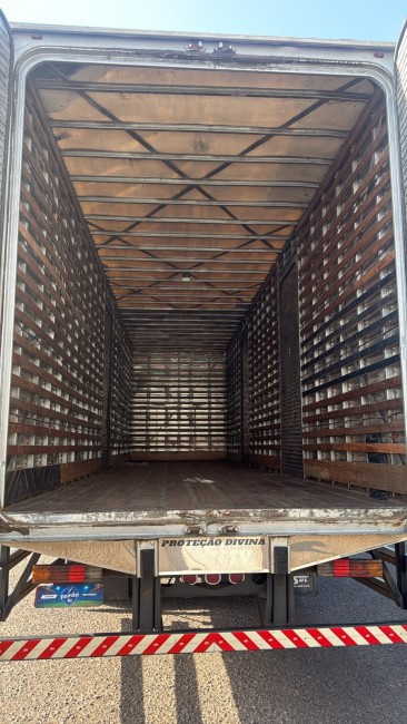 MB ATEGO 2429 6X2 2010/2011