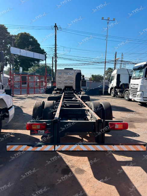 Volvo VM 330 8x2 2021 ISHIFIT 