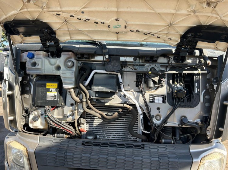 Volvo VM 330 8x2 2021 ISHIFIT 