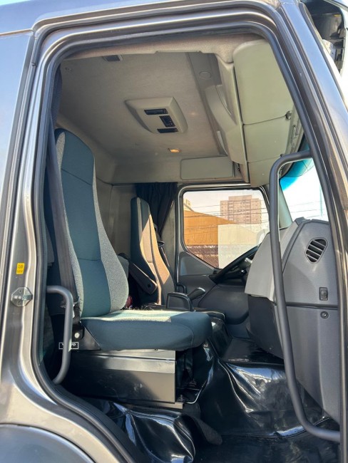 Volvo VM 330 8x2 2021 ISHIFIT 