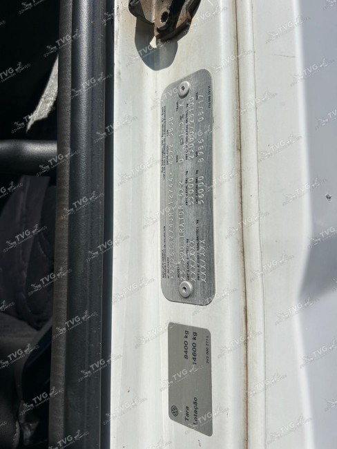 VW 25-390 6x2 2018