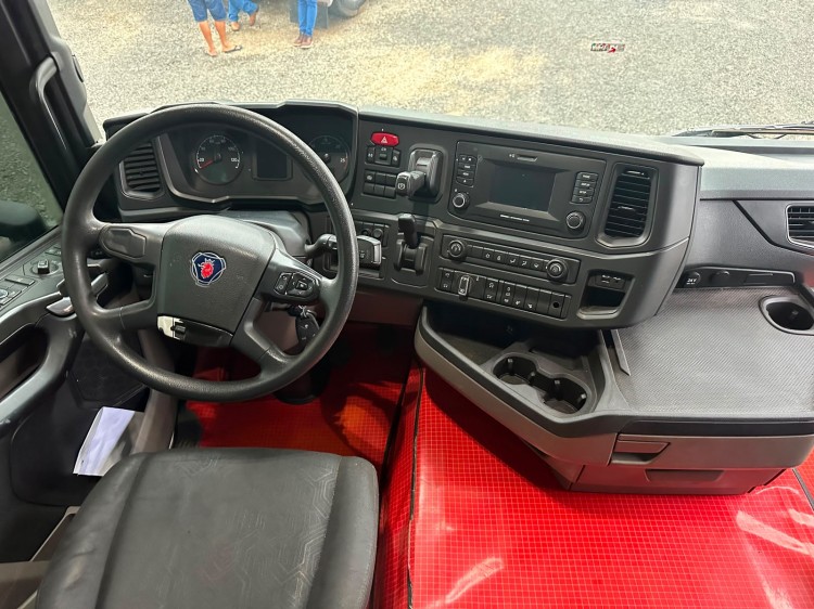 Scania R450 6x2 2019