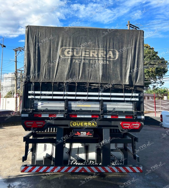 Carreta Guerra Graneleiro 4 eixos 