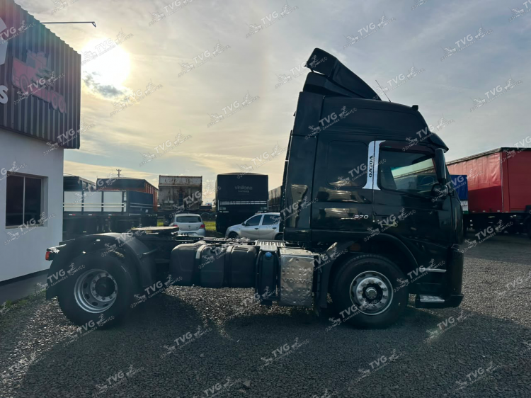 Volvo FM370 4x2 Globetrotter 2013