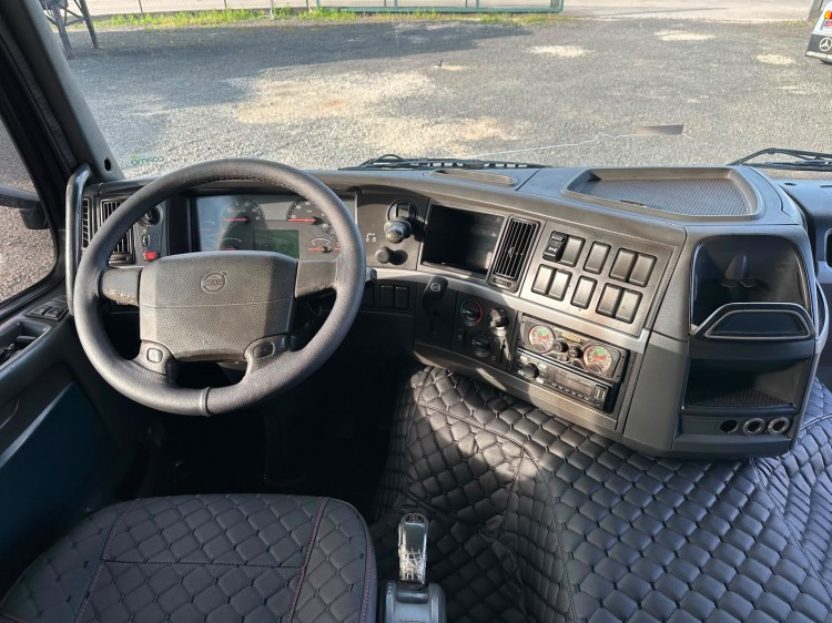 Volvo FM370 4x2 Globetrotter 2013
