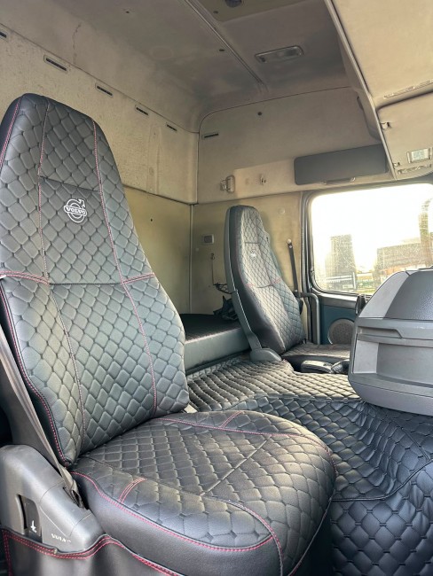 Volvo FM370 4x2 Globetrotter 2013