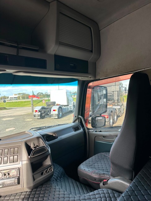 Volvo FM370 4x2 Globetrotter 2013