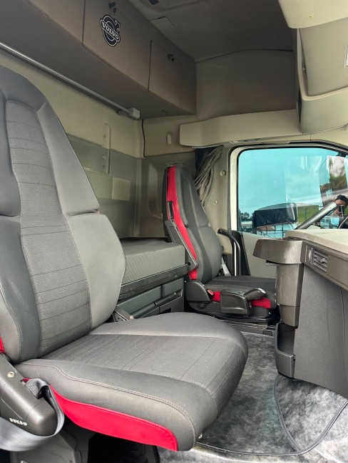 Volvo FH460 Globetrotter 6x2 2020