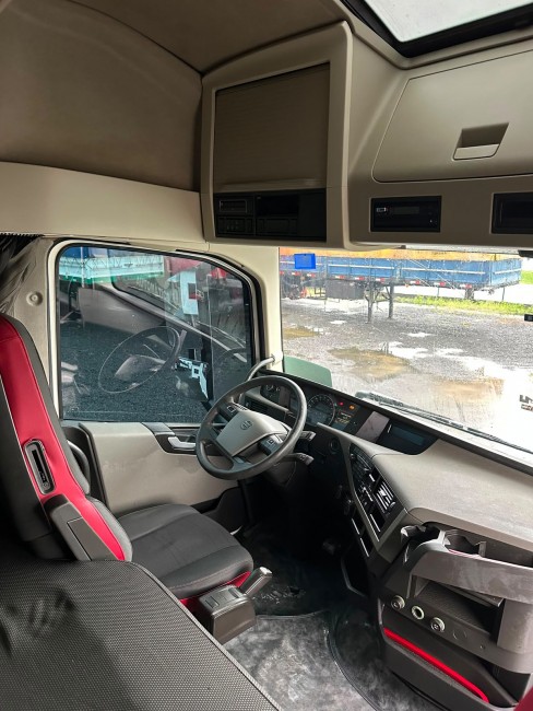 Volvo FH460 Globetrotter 6x2 2020