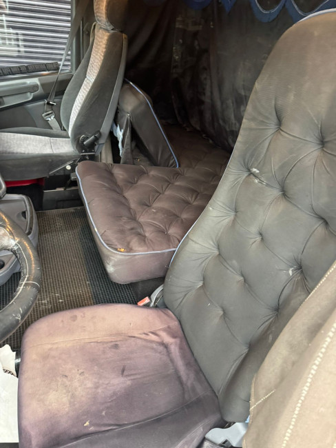 Scania R420 6X2 2011/2012
