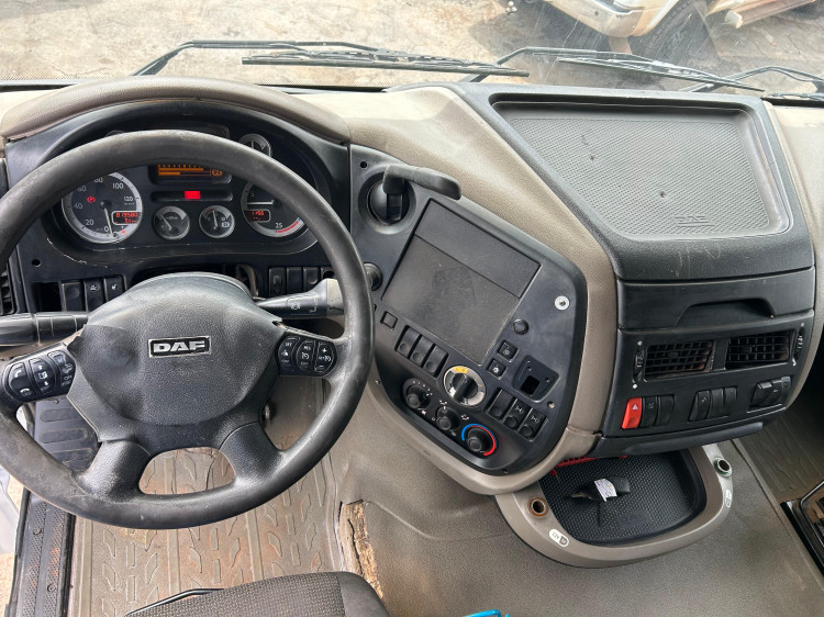 DAF XF105 460 6X4 2016