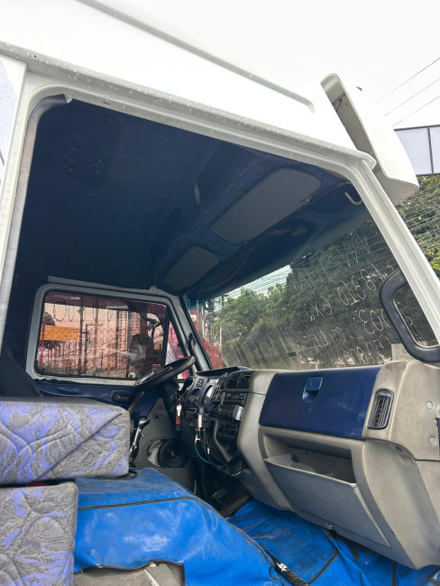 VW Titan 18-310 6x2 2003