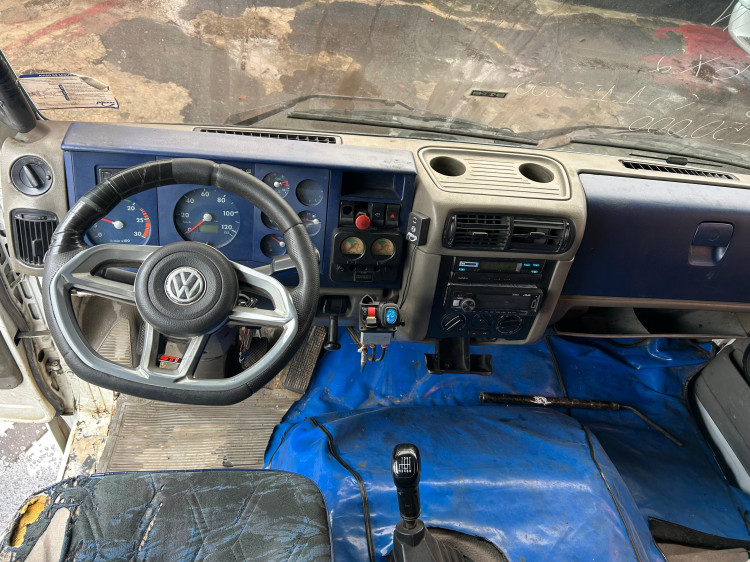 VW Titan 18-310 6x2 2003