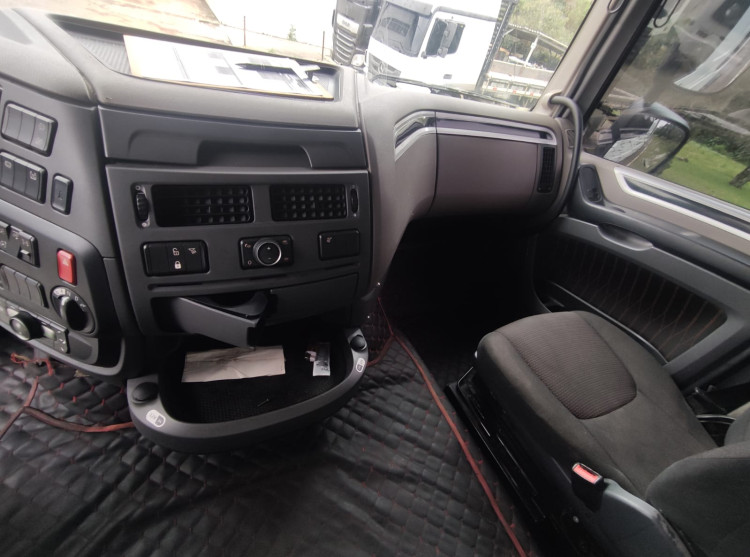 DAF 480 Super Space 