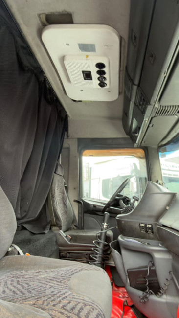 SCANIA 124 T400 4x2 2001/2002