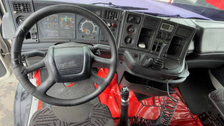 SCANIA 124 T400 4x2 2001/2002