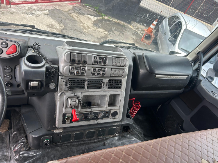 Iveco Stralis 400 6x2 2013 