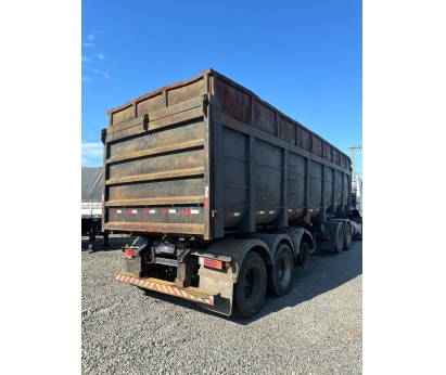 Caçamba Becker LS 2011 45m³