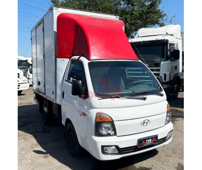Hyundai HR 4x2 2021 Com baú 