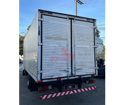 MB 710 4x2 2006 Plus 