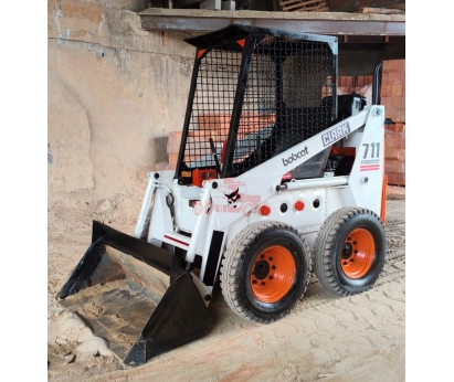 Mini Carregadeira Bobcat 711 1992 