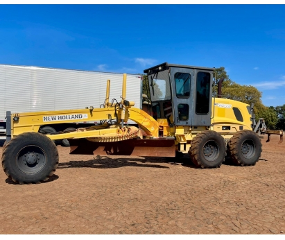 Motoniveladora New Holland RG140B 2009