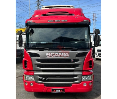 Scania P310 8x2 2014 Baú refrigerado Ibiporã 