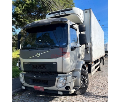Volvo VM 270 6x2 2014