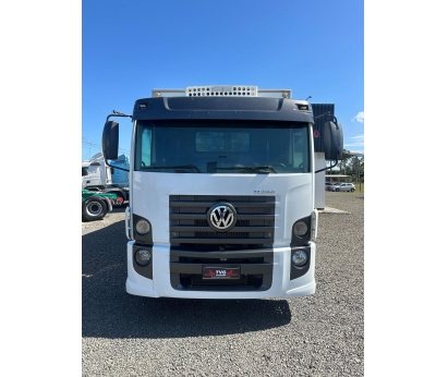 VW 17-280 Costellation 4x2 2013+Baú Câmara Fria Rodosinos 2012